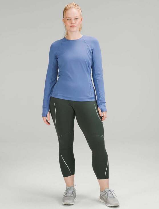 Lululemon Pants - Lululemon Base Pace High-Rise Reflective Tight 25"
Sz 4